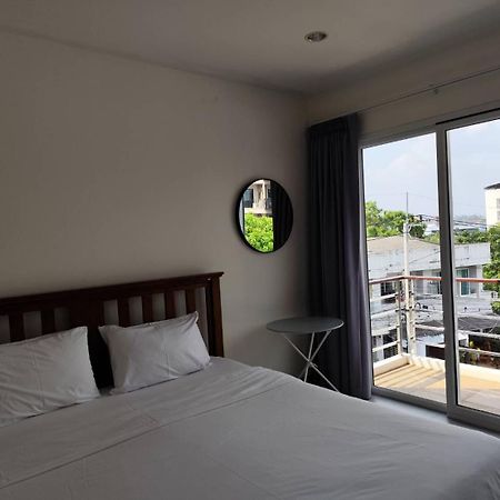 Hotel The 9Th House Krabi town Esterno foto
